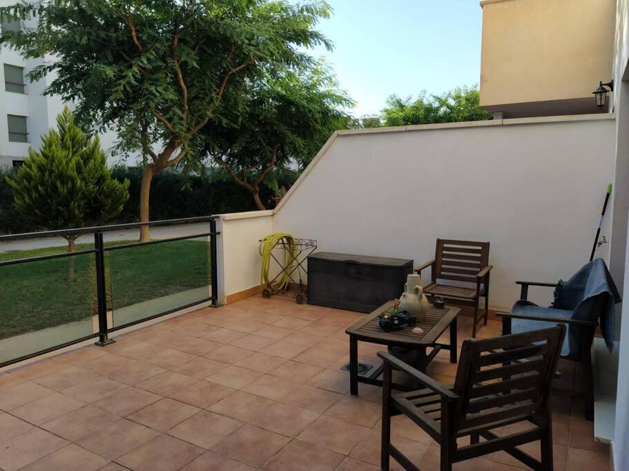 Appartement Bajo Puerta De Alcazaba à Retamar  Extérieur photo