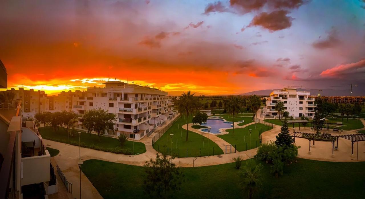 Appartement Bajo Puerta De Alcazaba à Retamar  Extérieur photo
